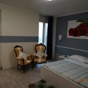 https://hotel-moderno-grumello-del-monte-24064.it-lombardy.com
